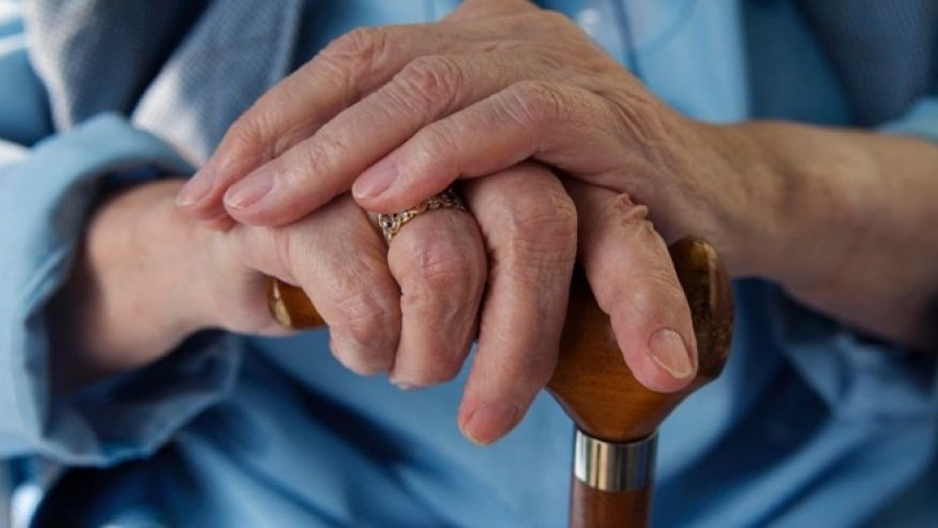 Fewer dementia patients in nursing homes get feeding tubes ...